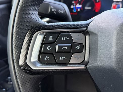 Used 2025 Ford Mustang Premium image 20