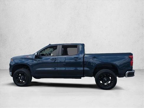 Used 2021 Chevrolet Silverado 1500 LT w/ Z71 Off-Road Package AWD/4WD image 9