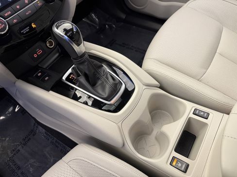 Used 2021 Nissan Rogue Sport SL w/ Premium Package image 24