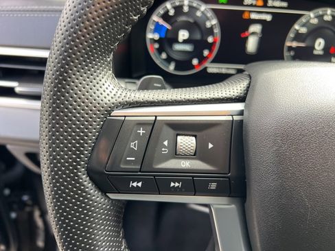 Used 2024 Mitsubishi Outlander SE image 14