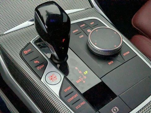 Used 2022 BMW 330i Sedan w/ M Sport Package image 11