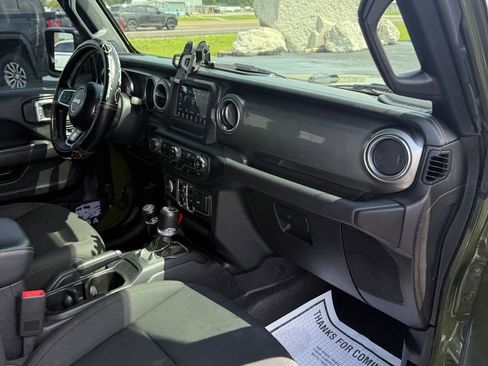 Used 2021 Jeep Wrangler Unlimited Sahara AWD/4WD image 28