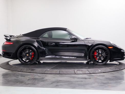 Used 2014 Porsche 911 4 Cabriolet AWD/4WD image 5