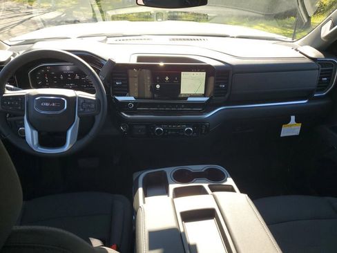 New 2026 GMC Sierra 2500 SLE w/ SLE Value Package; image 10