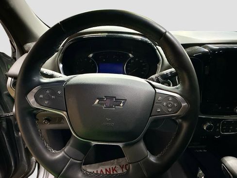Used 2023 Chevrolet Traverse LT image 11