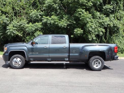 Used 2017 GMC Sierra 3500 Denali w/ Duramax Plus Package AWD/4WD image 6