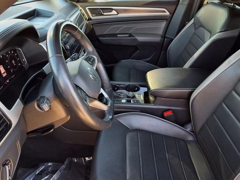 Used 2023 Volkswagen Atlas Cross Sport SEL Premium R-Line image 17