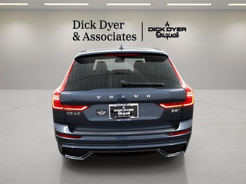 New 2025 Volvo XC60 B5 Ultra w/ Protection Package Premier image 2