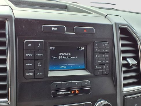 Used 2016 Ford F150 XLT image 10