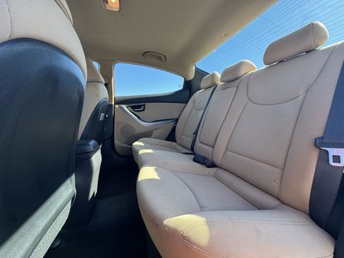Used 2013 Hyundai Elantra GLS w/ Preferred Pkg image 18