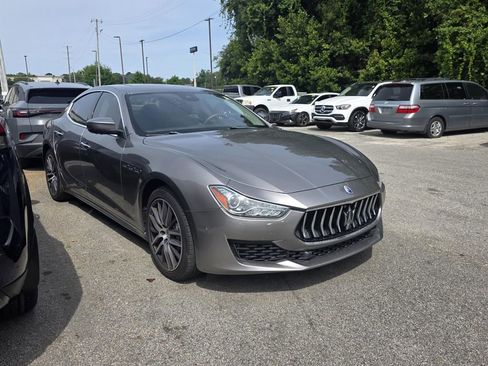 Used 2020 Maserati Ghibli S image 1
