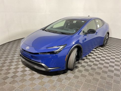 New 2026 Toyota Prius LE image 10