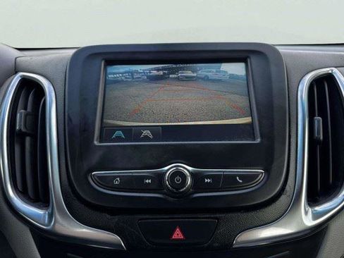 Used 2018 Chevrolet Equinox LS FWD image 31