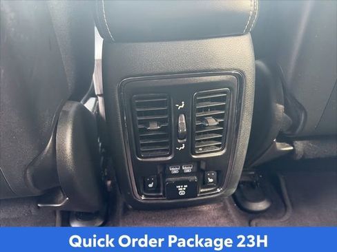 Used 2017 Jeep Grand Cherokee Limited AWD/4WD image 15