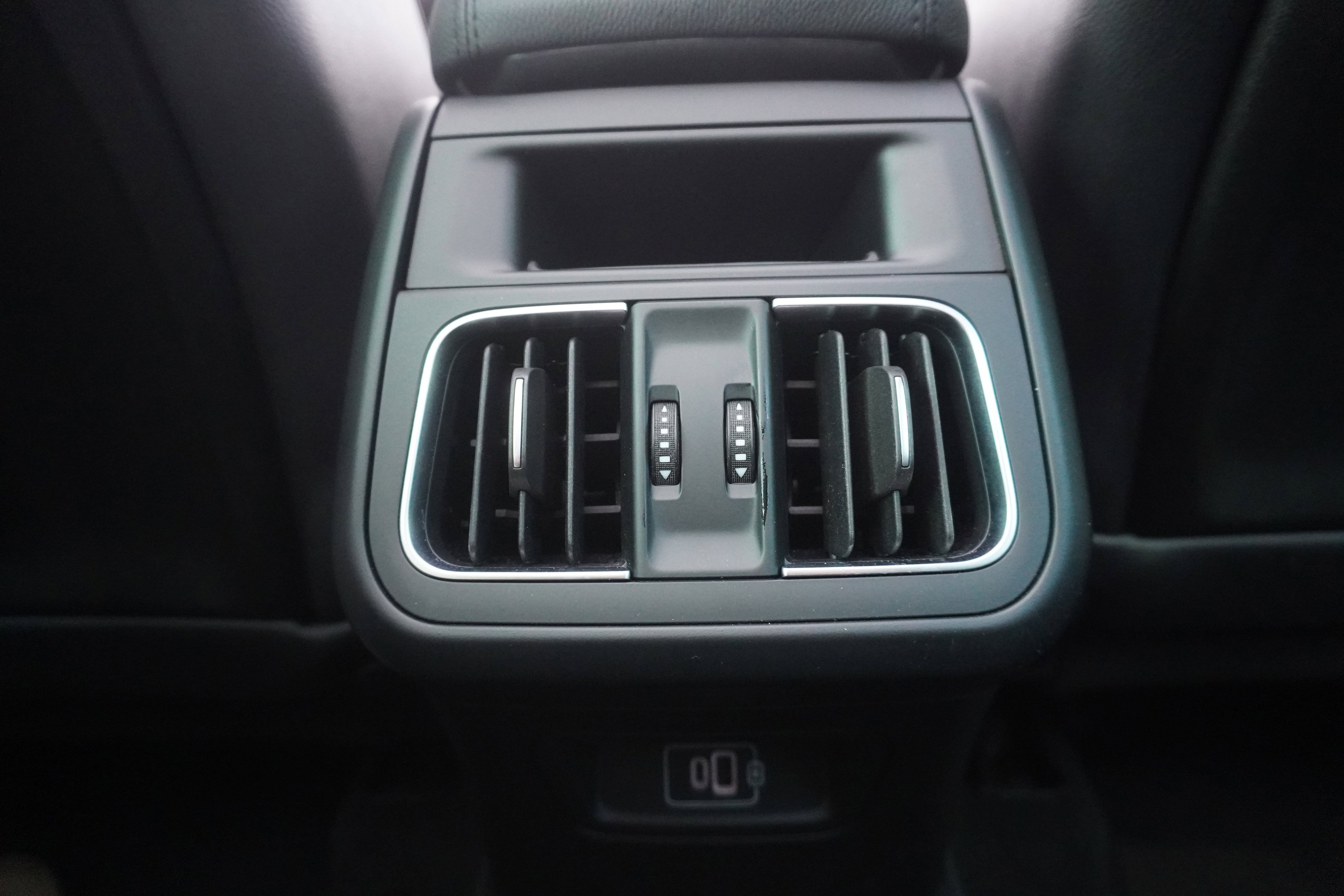 Used 2023 Maserati Grecale Modena AWD/4WD image 36