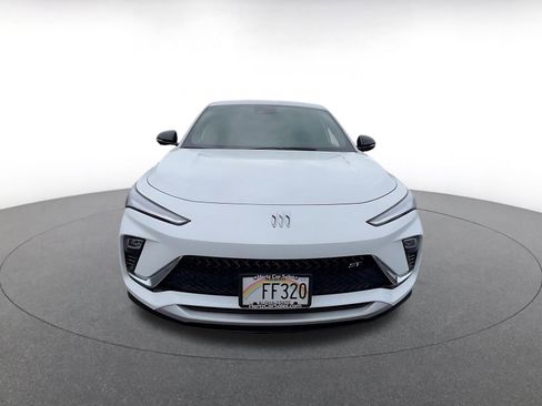 Used 2025 Buick Envista Sport Touring image 4