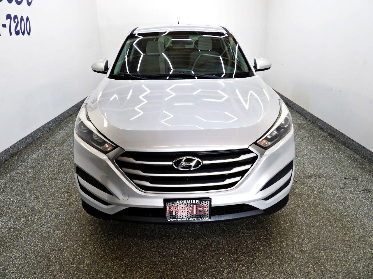 Used 2018 Hyundai Tucson SE AWD/4WD image 2