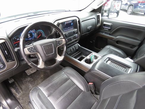 Used 2017 GMC Sierra 3500 Denali w/ Duramax Plus Package image 12