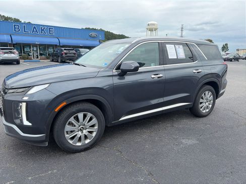 Used 2024 Hyundai Palisade SEL FWD image 3