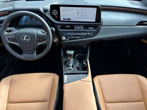 Used 2024 Lexus ES 350 w/ Premium Package FWD image 12
