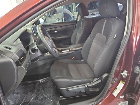 Used 2024 Nissan Sentra SV FWD image 8
