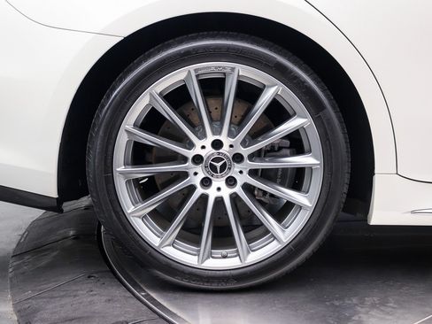 Used 2022 Mercedes-Benz S 500 4MATIC w/ AMG Line Package image 16