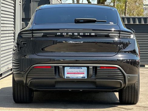 Certified 2024 Porsche Macan 4 Electric AWD/4WD image 7