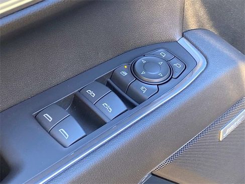 Used 2022 Chevrolet Silverado 1500 LTZ w/ LTZ Premium Package image 13