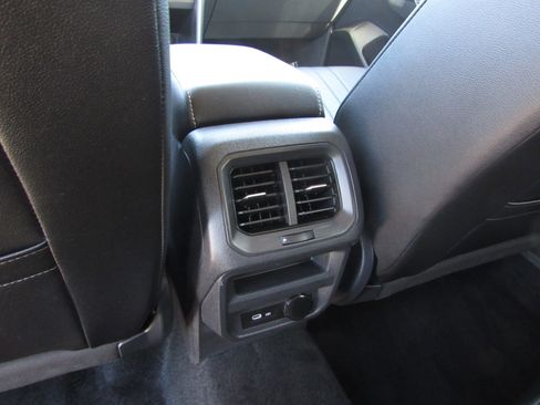 Used 2024 Volkswagen Tiguan Wolfsburg Edition image 14