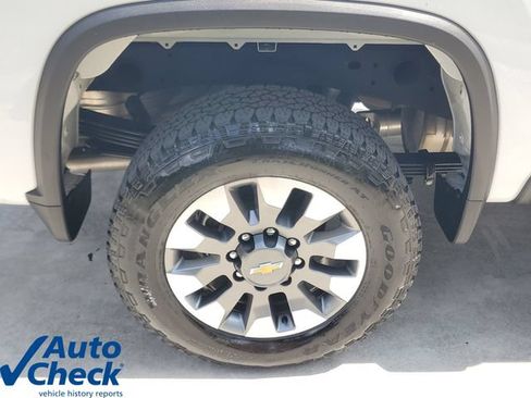 Certified 2025 Chevrolet Silverado 2500 Custom w/ Custom Value Package AWD/4WD image 8
