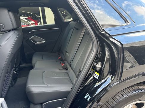 New 2025 Audi Q3 2.0T Premium image 14