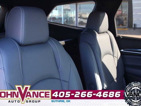 Used 2023 Buick Enclave Premium w/ Experience Buick Package image 20