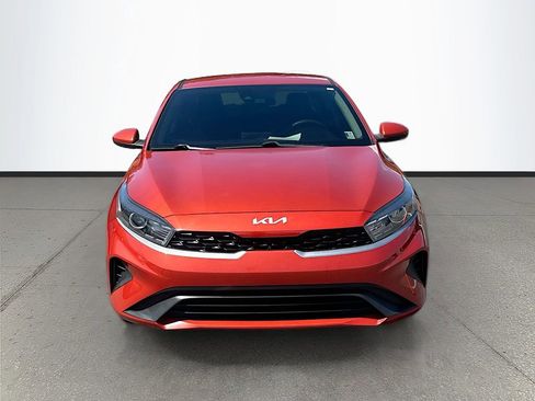 Certified 2022 Kia Forte LXS FWD image 2