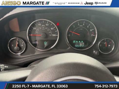 Used 2017 Jeep Wrangler Unlimited Sahara w/ Connectivity Group AWD/4WD image 22
