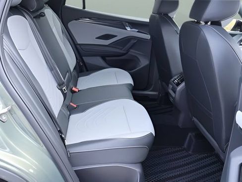 New 2026 Volkswagen Tiguan SE R-Line FWD image 17