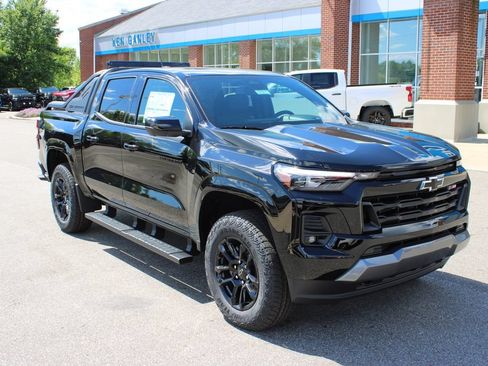 New 2026 Chevrolet Colorado Z71 w/ Midnight Edition AWD/4WD image 4