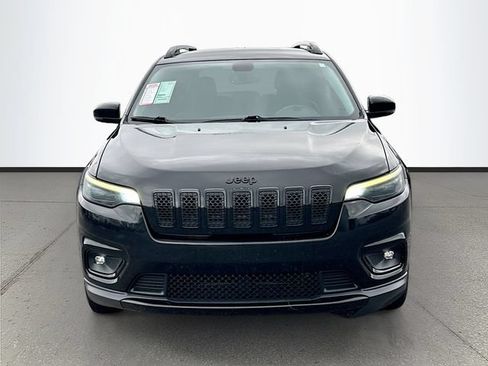 Used 2019 Jeep Cherokee Latitude Plus FWD image 2