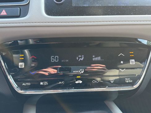 Used 2019 Honda HR-V EX image 12
