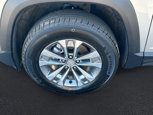 Used 2025 Chevrolet Equinox LT AWD/4WD image 30