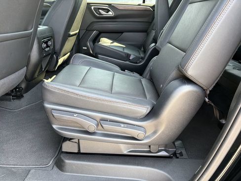 Used 2022 Chevrolet Suburban High Country RWD image 30