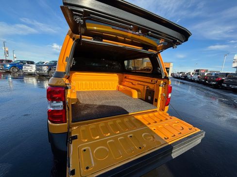 Used 2022 Ford Maverick XLT image 10