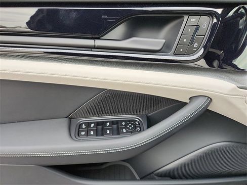 New 2026 Porsche Panamera 4 E-Hybrid image 14