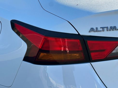 Used 2023 Nissan Altima 2.5 S image 46