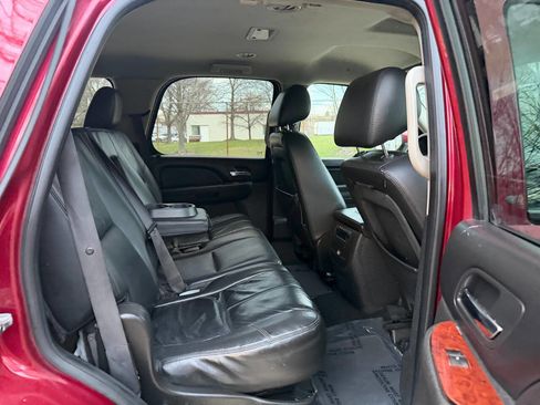 Used 2011 Chevrolet Tahoe LT AWD/4WD image 7