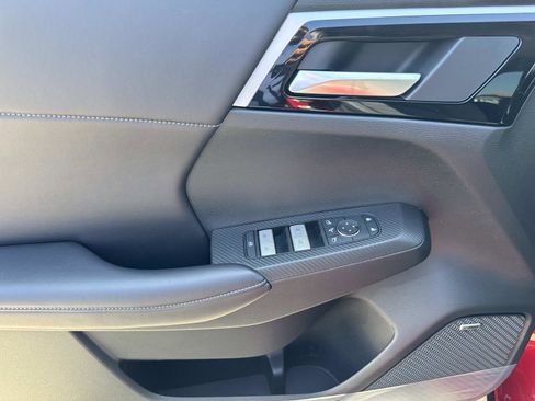 New 2025 Mitsubishi Outlander SE image 14