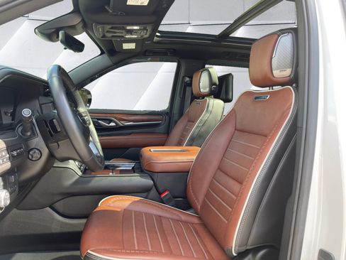 Certified 2024 GMC Yukon XL Denali Ultimate AWD/4WD image 10
