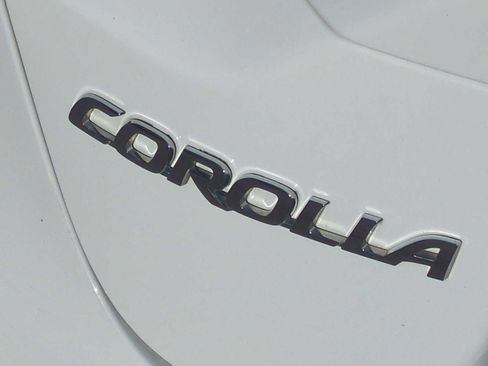 Used 2024 Toyota Corolla LE image 29