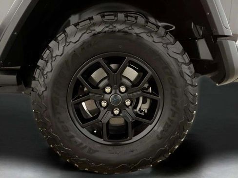 Used 2024 Jeep Wrangler Unlimited image 89