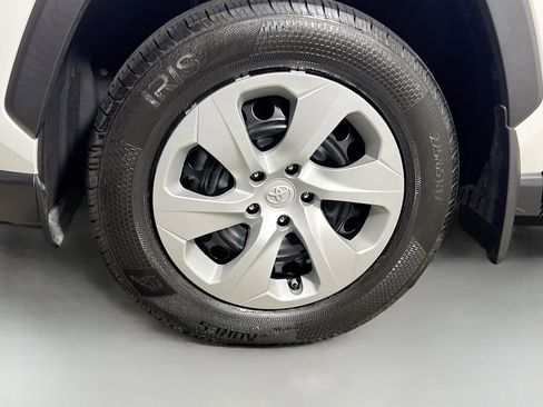 Used 2024 Toyota RAV4 LE image 14