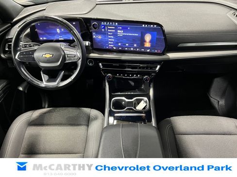 Used 2024 Chevrolet Traverse LT w/ Trailering Package FWD image 26